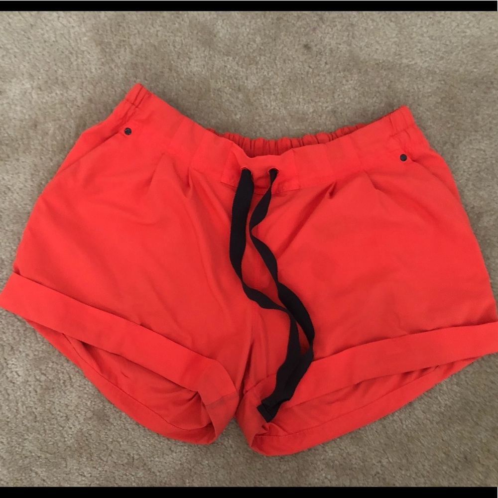 Lululemon spring breakaway short red size 10